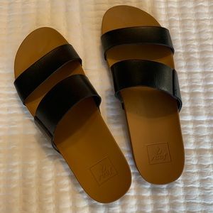 Black Reef sandals size 9